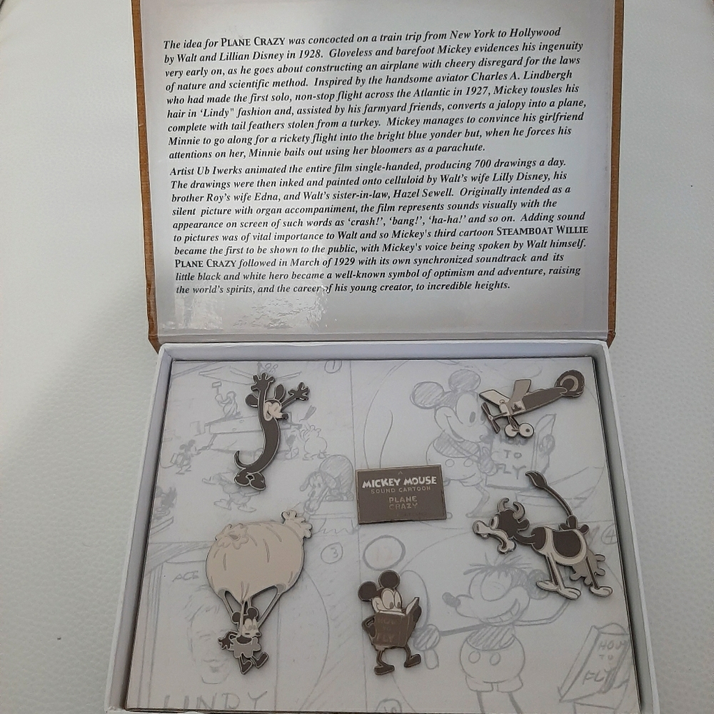 Collectibles Plane Crazy Mickey Mouse pins